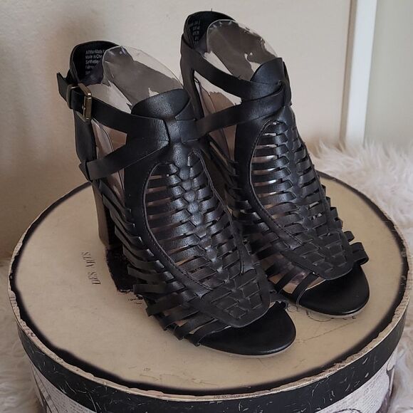 American Eagle Galdiator Style Shoes - Picture 4 of 13